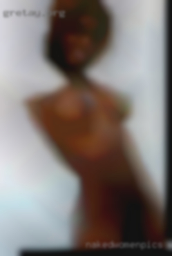 Nakedwomenpics with short.