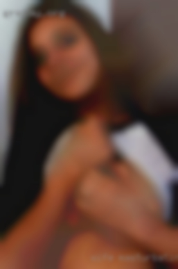 Wife masturbating swinger at club from Atlanta.